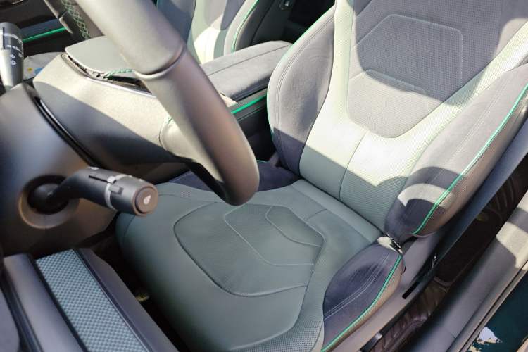 Used BYD Han 2022 EV 610 km All-Wheel-Drive Qianshan Cui Limited Edition Left Front Seat