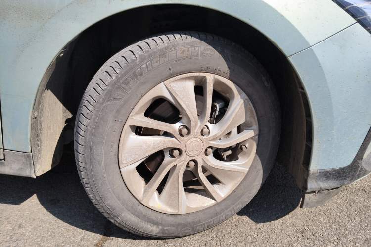 Used Buick Velite 6 2022 Plug-in Hybrid Connected Fashion Model Right Front Wheel Hub