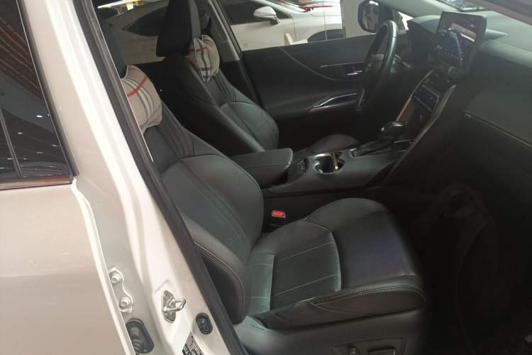 Used Toyota Harrier 2022 Dual-Engine 2.5L CVT Four-Wheel Drive Luxury Edition