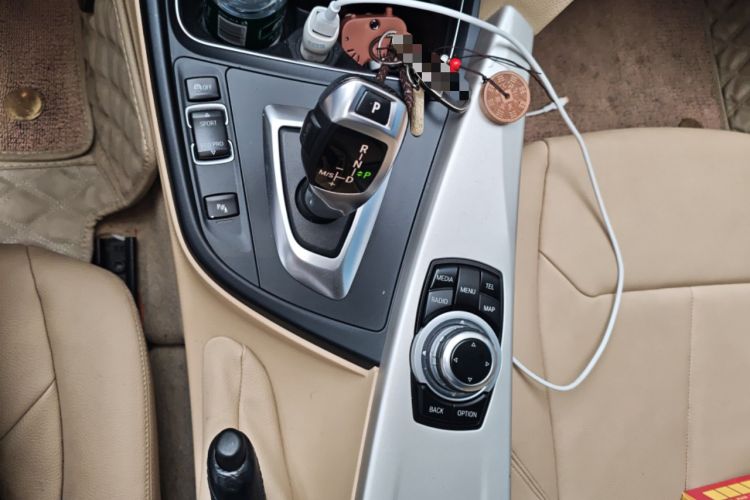 Used BMW 3 Series 2016 320Li Fashion Model Gear Lever