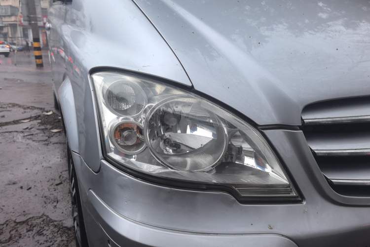 Used Mercedes-Benz Viano 2011 2.5L Prestige Edition