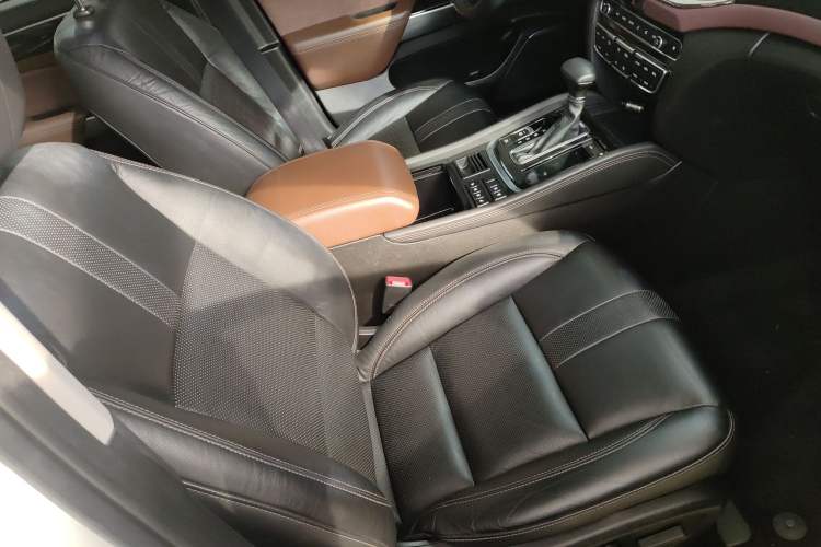 Used GAC Trumpchi GS8 2017 320T Two-Wheel Drive Luxury Smart Connectivity Version (7 Seats)