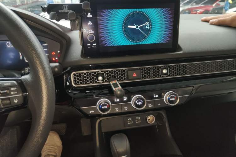 Used Honda Civic 2022 240TURBO CVT Dynamic Edition Audio And AC Panel