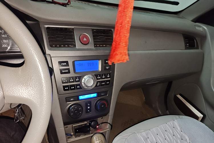 Used FAW Xiali N5 2011 1.0L Manual Standard Edition
