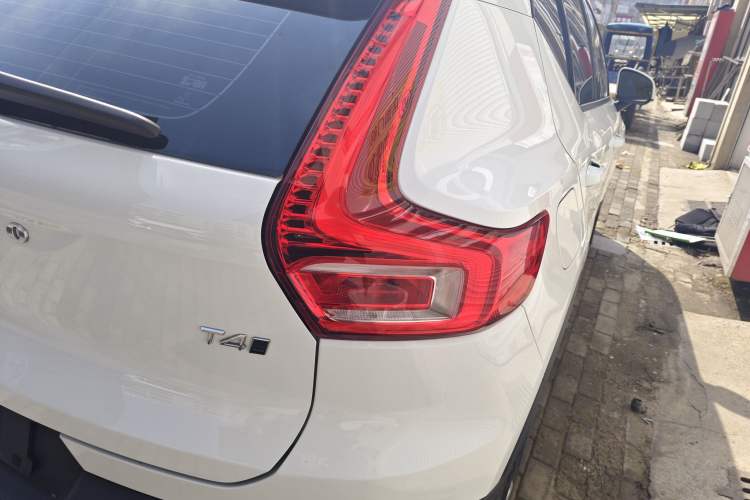 Used Volvo XC40 2021 T4 4x4 SmartDrive Fashion Edition
