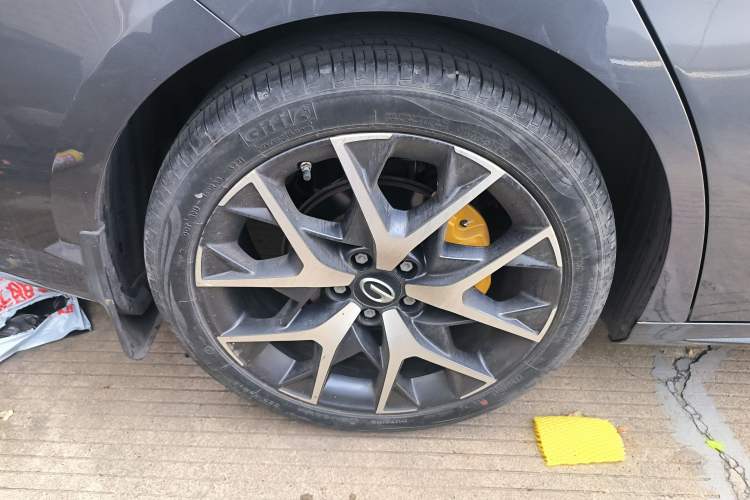 Used GAC Trumpchi EMPOW 2021 270T DCT J15 Version Right Rear Wheel Hub