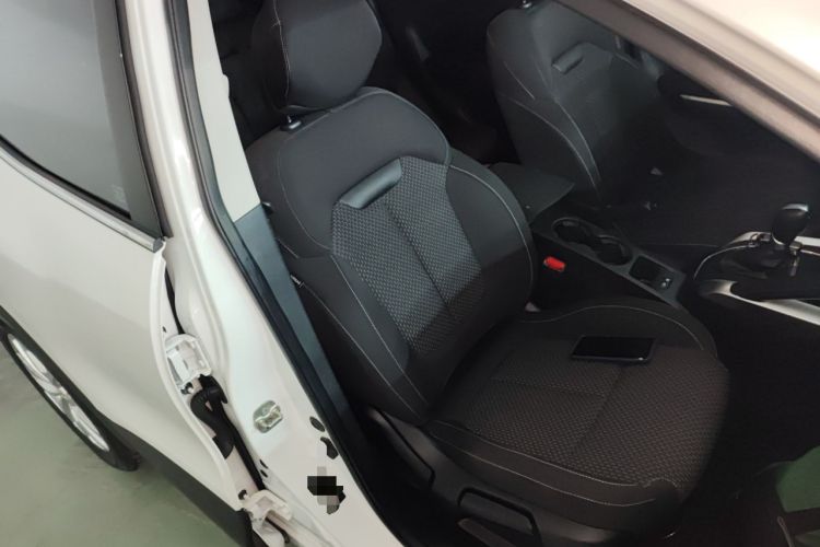 Used Renault Kadjar 2017 2.0L Two-Wheel Drive Comfort Edition Right Front Seat