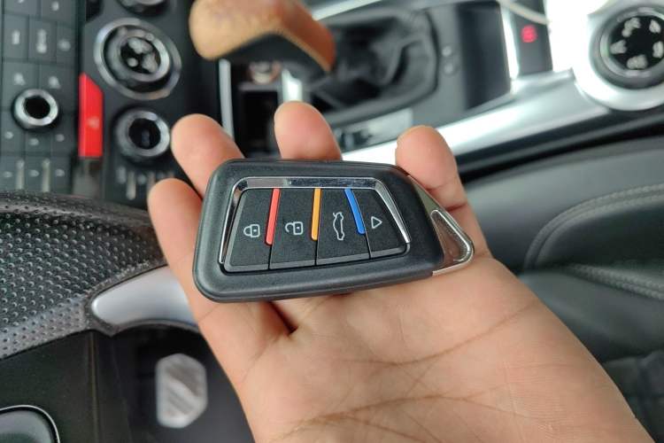 Used DS 6 2014 1.6T Luxury Edition THP160
