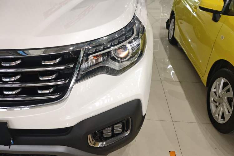 Used Kia Sportage R 2019 2.0L Automatic Smart Luxury Edition Left Front Headlight