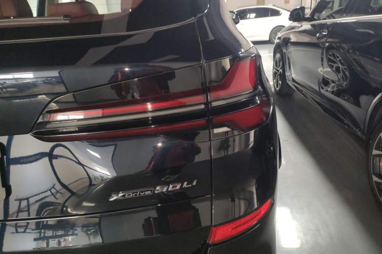 Used BMW X5 2023 xDrive 30Li Luxury M Sport Night Edition Package
