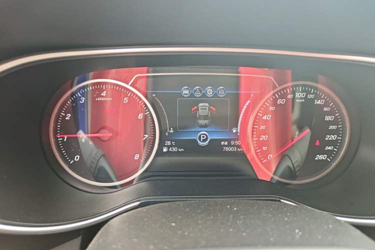 Used Hongqi H5 2020 1.5T DCT Flagship Edition Odometer Close Up