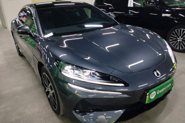 Used Denza Z9 2024 1100 km Four-Wheel Drive Max Version