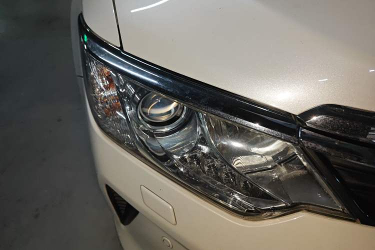 Used Toyota Camry 2015 Dual-Engine 2.5 HG Luxury Navigation Edition
