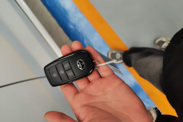 Used Toyota Granvia 2024 2.5L Hybrid Comfort Edition