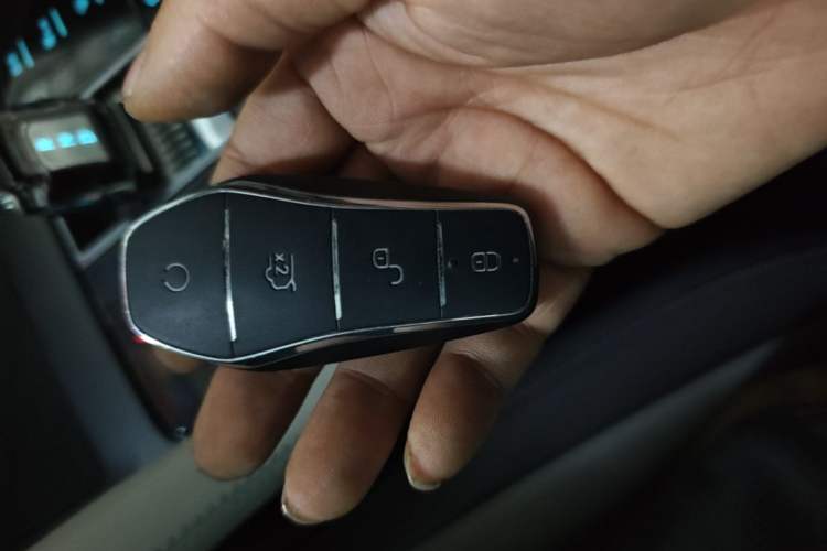 Used BYD Song PLUS New Energy 2025 EV Intelligent Driving Edition 520km Luxury Model
