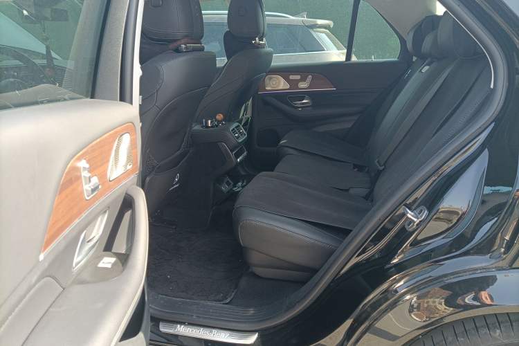 Used Mercedes-Benz GLE 2024 GLE 450 4MATIC Stylish Model Left Rear Seat