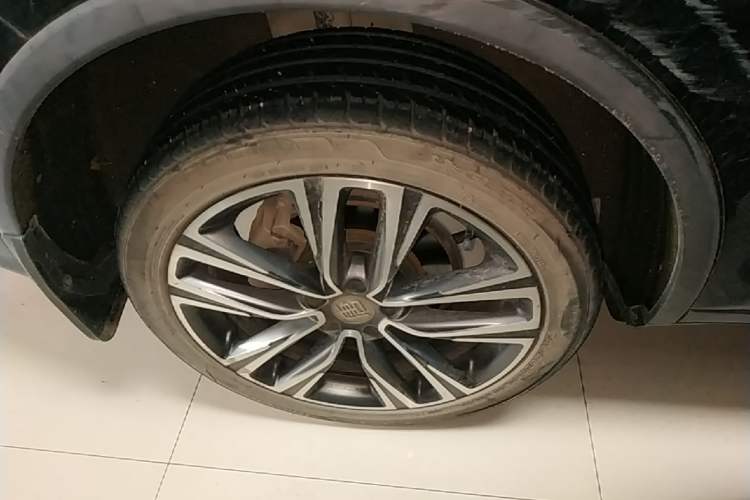 Used BYD Tang 2019 2.0T Automatic SmartConnect Luxury Version 5 Seats China VI Standard