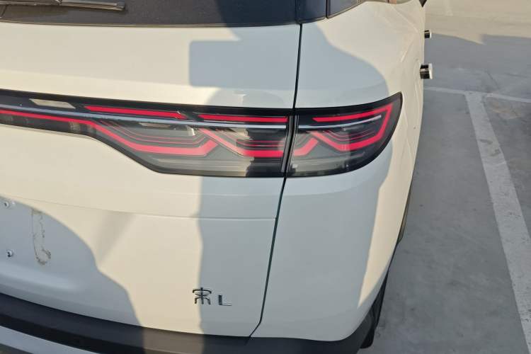 Used BYD Song L DM-i 2024 160km Beyond Edition
