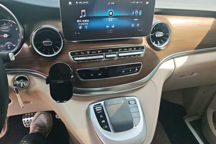 Used Mercedes-Benz V-Class 2022 V 260 L Long-wheelbase Luxury Edition