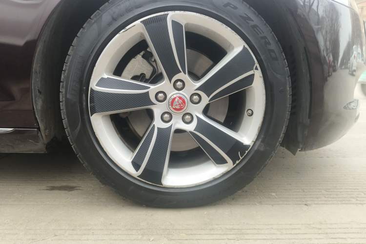 Used Jaguar XFL 2019 XFL 2.0T 200 PS Two-Wheel-Drive Elite Edition
