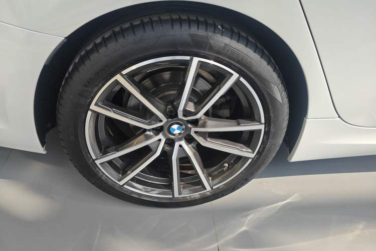 Used BMW 3 Series 2021 325Li M Sport Package Right Rear Wheel Hub