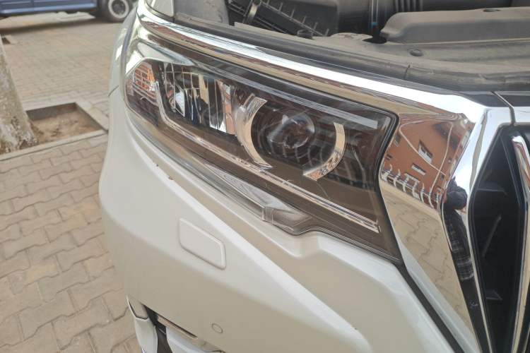 Used Toyota Prado 2018 3.5L Automatic TX-L with Rear-Mounted Spare Tire
