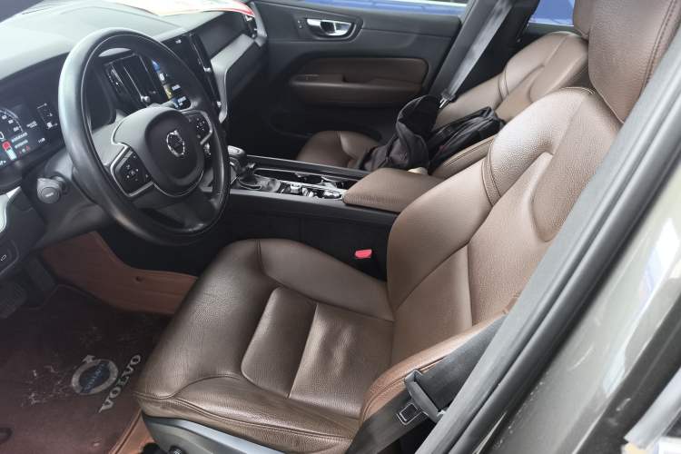 Used Volvo XC60 2021 T5 4x4 Smart Luxury Edition
