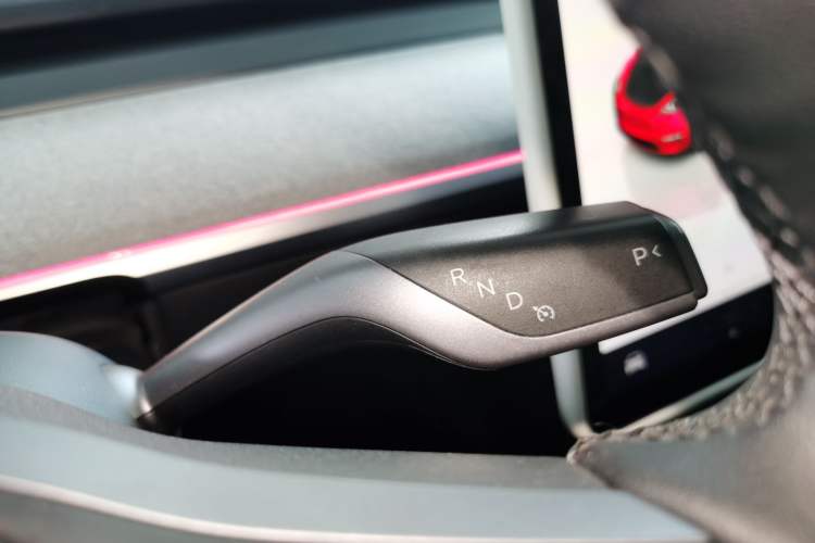 Used Tesla Model Y 2024 Rear-Wheel-Drive Version Gear Lever