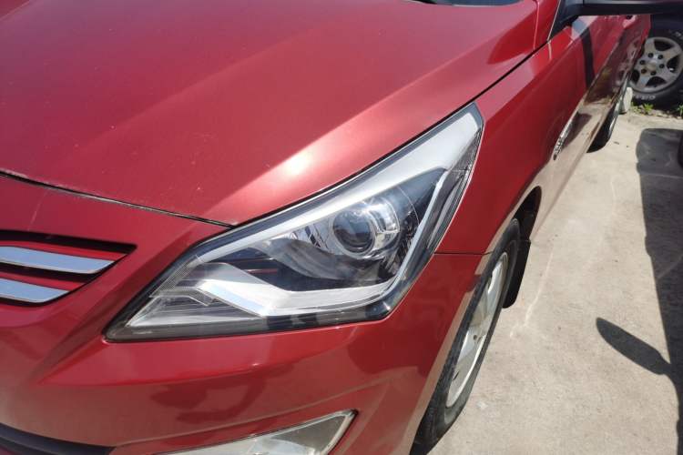 Used Hyundai Verna Ray 2014 1.4L Automatic GLX
