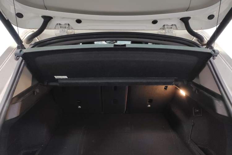 Used BMW X1 2018 sDrive18Li Luxury Model Trunk