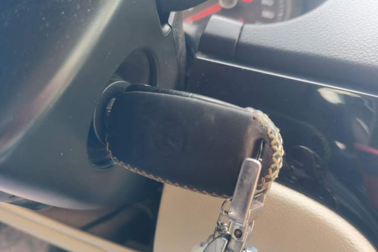 Used Volkswagen Lavida 2011 1.6L Automatic Premium Edition Vehicle Key