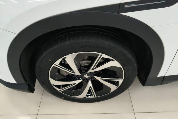 Used ARCFOX Alpha T5 2024 520 PRO Left Front Wheel Hub