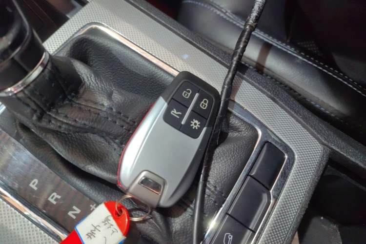 Used Roewe RX5 2020 20T Automatic 4G Connected Million Edition
