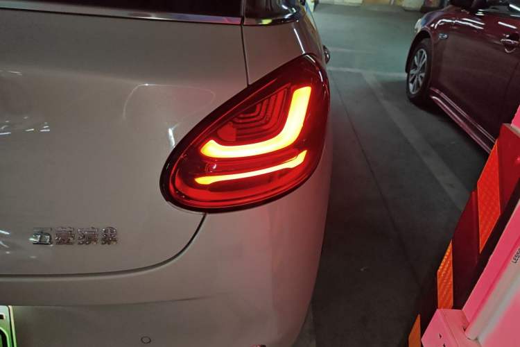 Used Wuling Bingo 2024 410 km Lingxi Deluxe Edition
