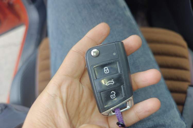 Used Volkswagen T-ROC 2018 280TSI DSG Two-Wheel-Drive Comfort Version China V Standard Interior 1