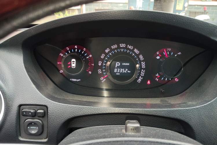 Used Luxgen Great 7 SUV 2011 2.2T Two-Wheel Drive Smart Version Instrument Cluster