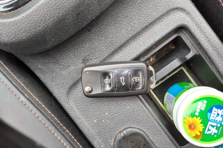 Used Volkswagen Sagitar 2015 230TSI Automatic Luxury Model
