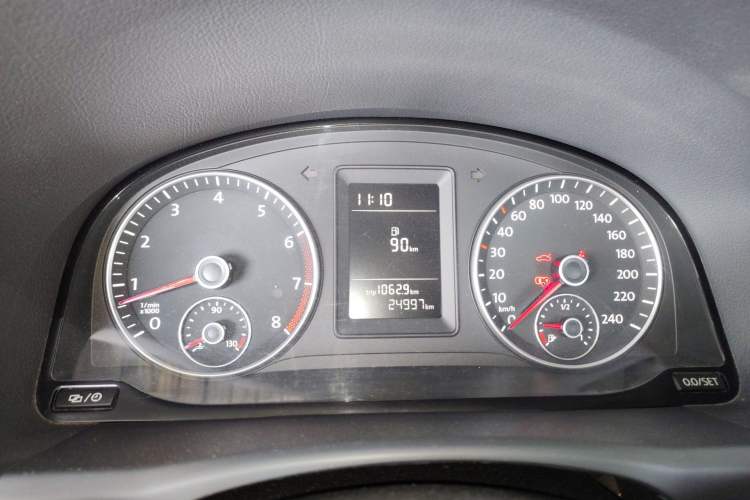 Used Volkswagen Touran 2015 1.4T Manual Fashion Edition 5-Seater
