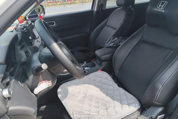 Used Honda Vezel 2023 1.5L CVT Tech Edition
