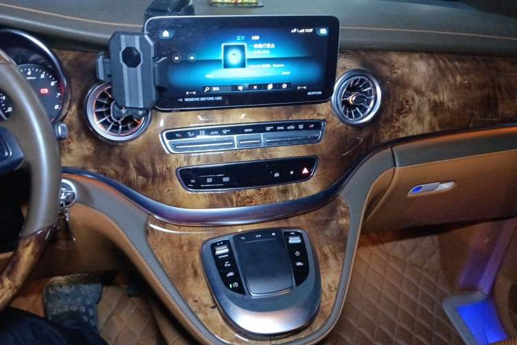 Used Mercedes-Benz V-Class 