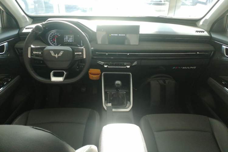 Used Wuling Alvez 2022 1.5L Manual Comfort Version