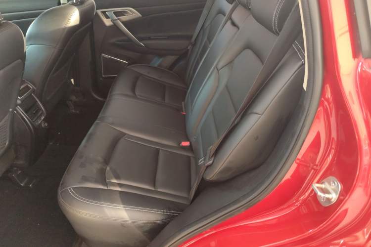 Used Geely Auto Emgrand X7 Sport 2016 1.8TD Automatic Smart Model Left Rear Seat