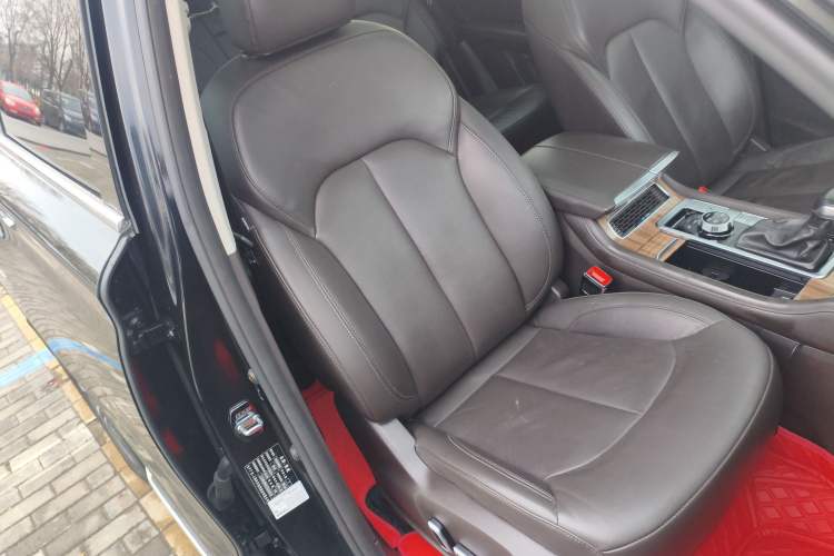 Used Roewe RX8 2018 30T Smart Connectivity All-Wheel Drive Supreme Edition