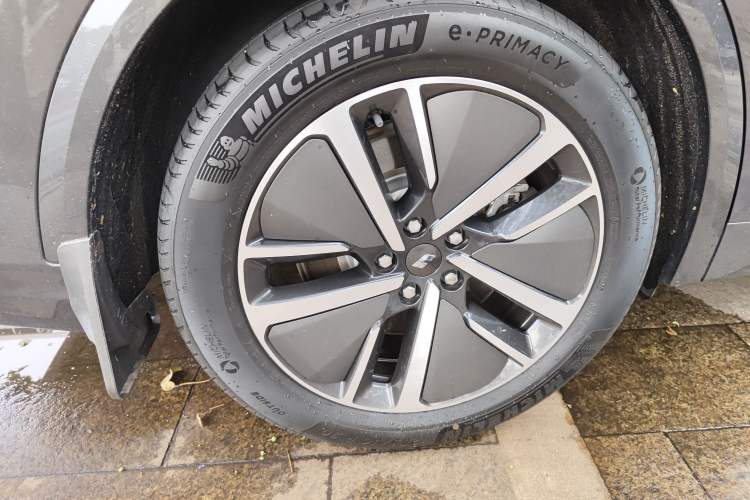 Used Li Auto L8 2024 Pro Model
