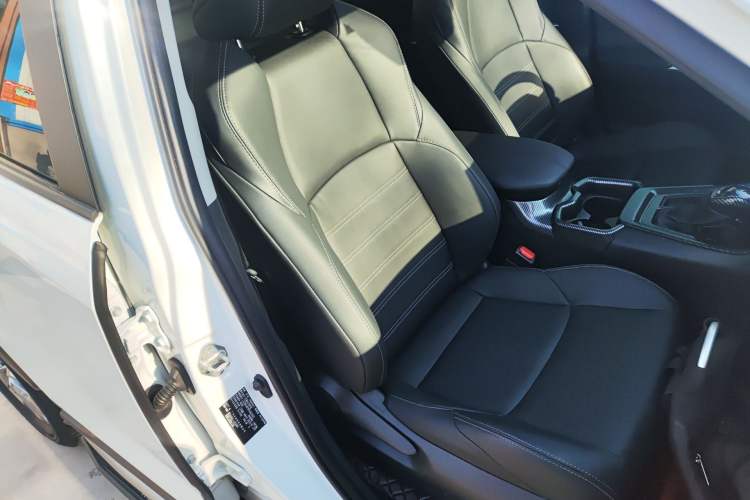 Used Toyota Wildlander 2022 2.0L CVT Two-Wheel Drive Luxury PLUS Edition Right Front Seat