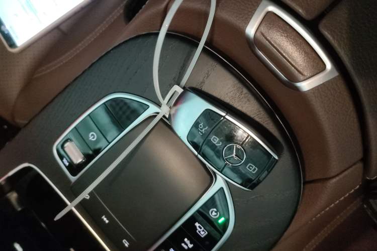 Used Mercedes-Benz E-Class 2020 E 300 L Sporty and Stylish Model
