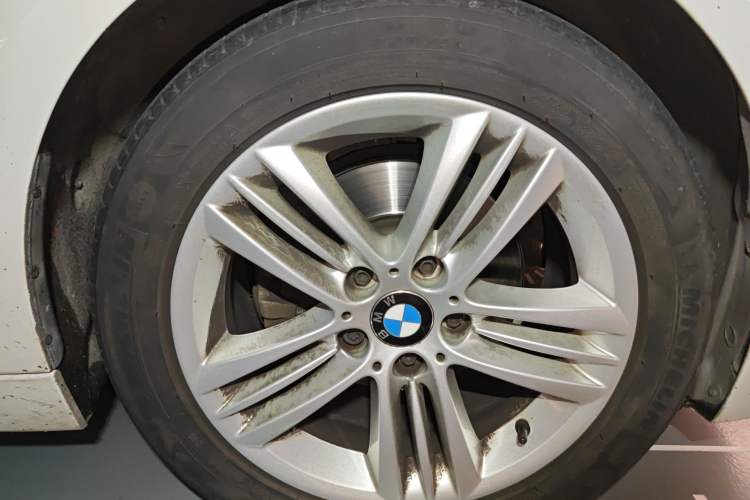 Used BMW 3 Series 2016 320Li Ambition Model Right Front Wheel Hub