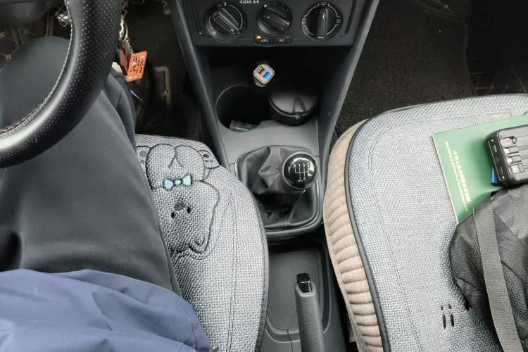 Used Volkswagen Polo 2016 1.4L Manual Fashion Model Gear Lever