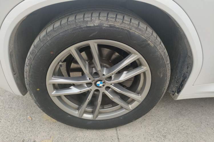 Used BMW X3 2020 xDrive25i M Sport Package Left Front Wheel Hub
