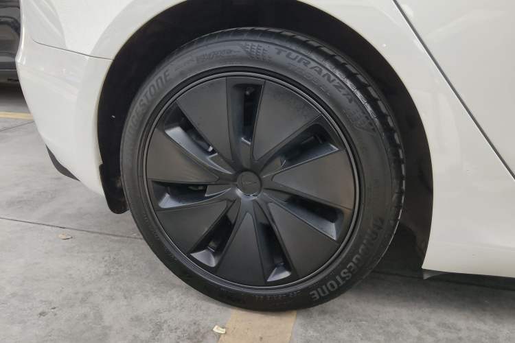 Used Tesla Model 3 2025 Rear-Wheel-Drive Version Right Rear Wheel Hub